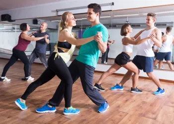 Sosyalleşmek İsteyenler için Salsa Kursu