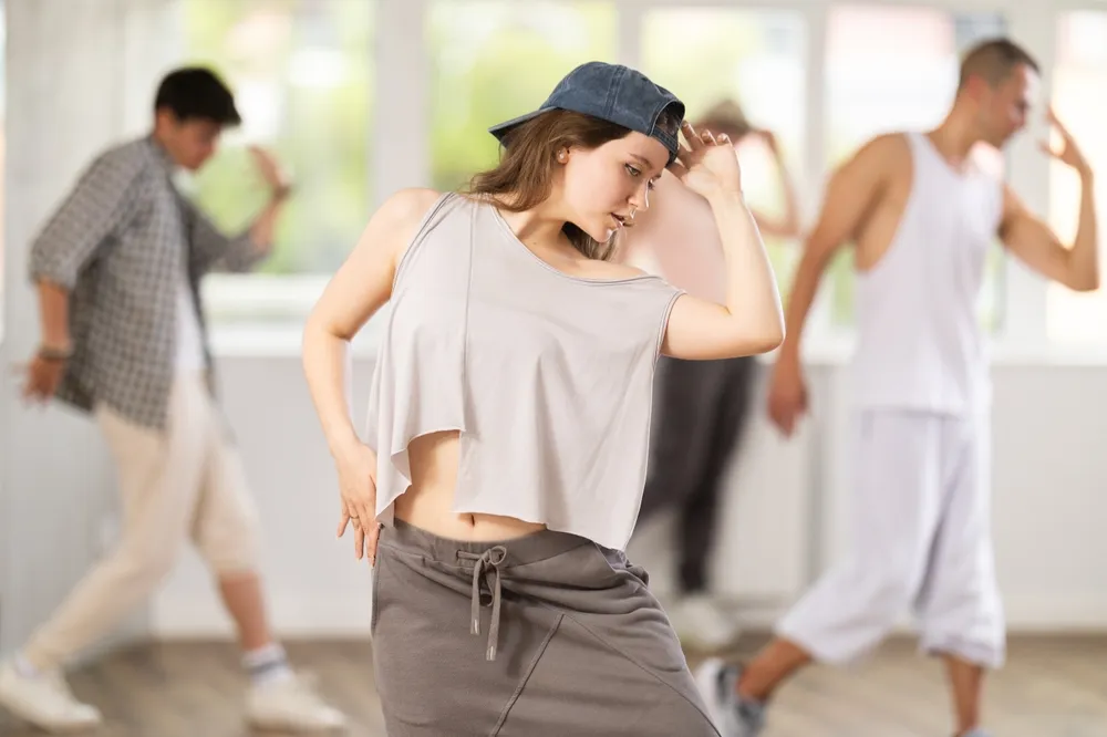 x dans akademi iletisim